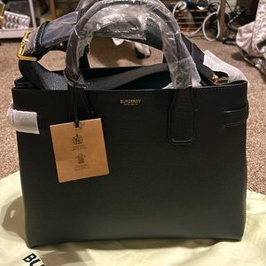 Burberry purse